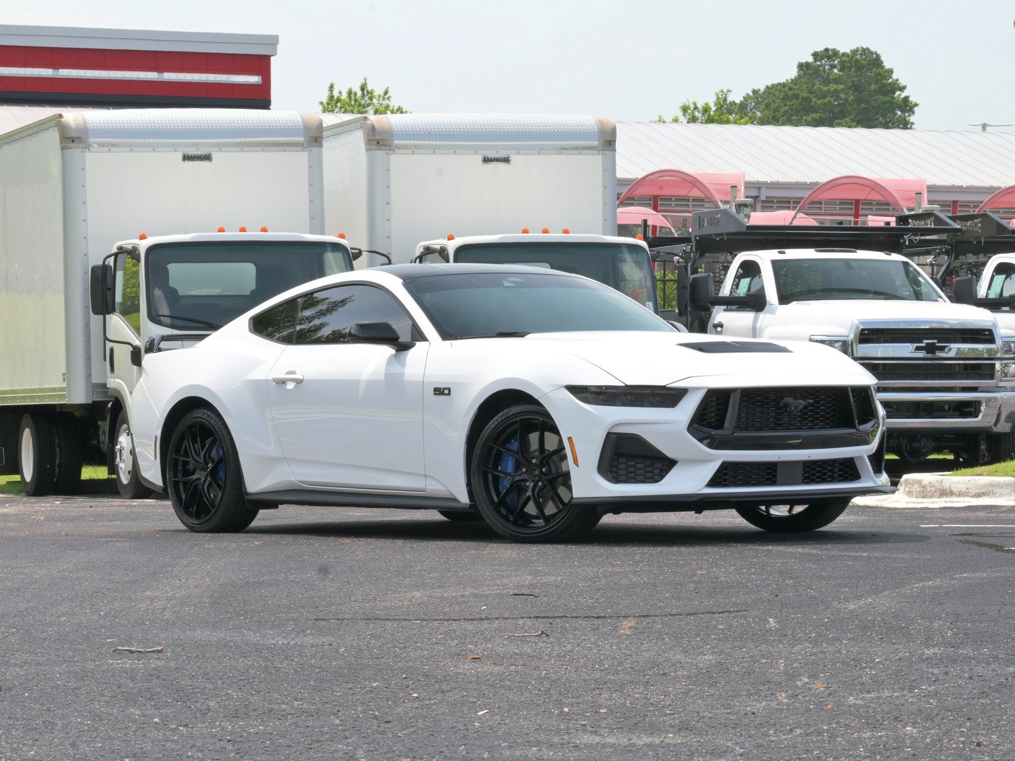 Used 2026 Ford Mustang GT Premium w/ GT Performance Package RWD image 2