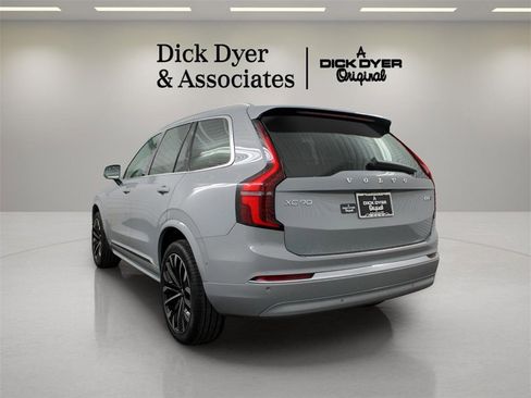 New 2026 Volvo XC90 B6 Plus w/ Protection Package Premier image 4
