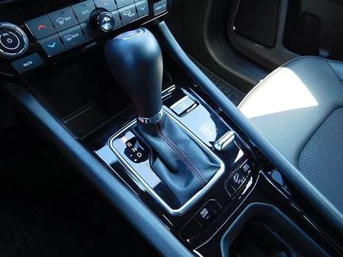 Used 2025 Jeep Compass Trailhawk image 19