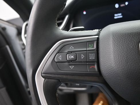 Used 2024 Jeep Grand Cherokee L Laredo AWD/4WD image 36