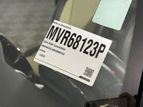 Certified 2024 MINI Cooper S w/ Signature Upholstery Package FWD image 28