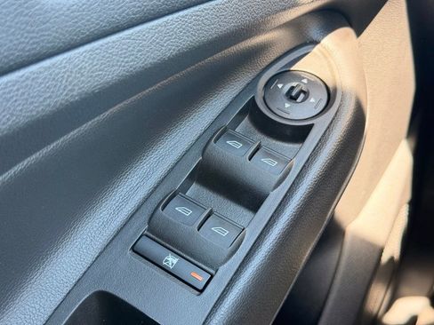 Used 2017 Ford Escape SE FWD image 29