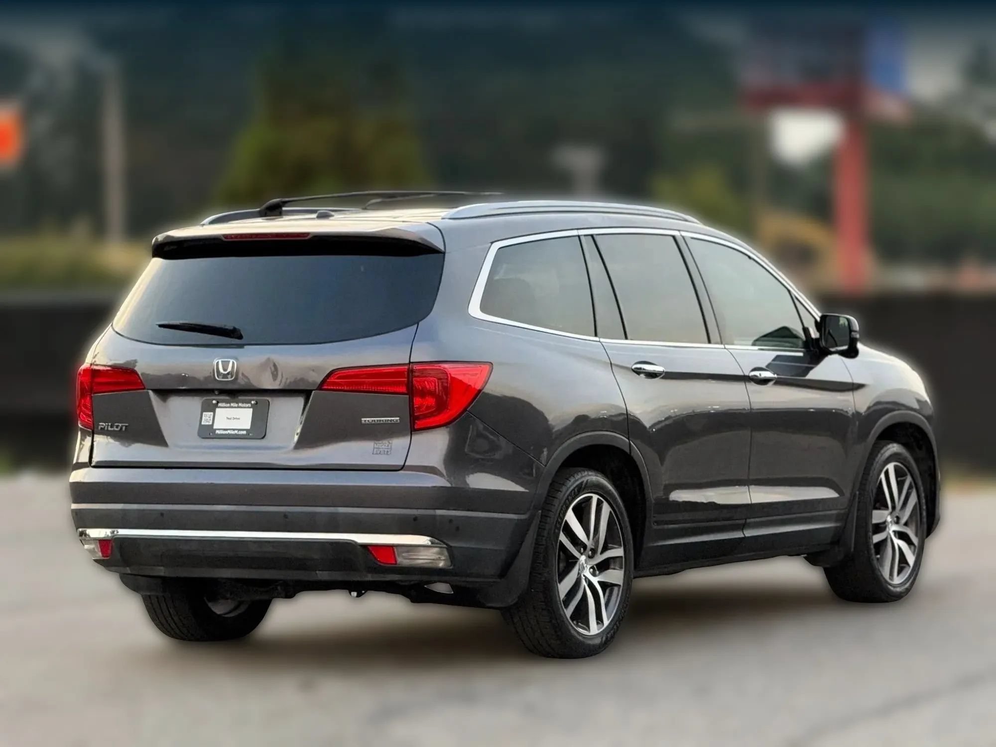 Used 2017 Honda Pilot Touring image 9
