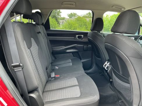 Used 2023 Kia Sorento LX FWD image 18