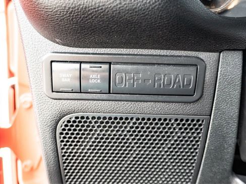 Used 2015 Jeep Wrangler Unlimited Rubicon w/ Connectivity Group AWD/4WD image 16