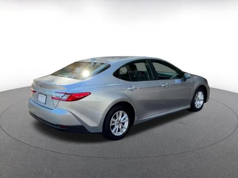 Used 2025 Toyota Camry LE image 17