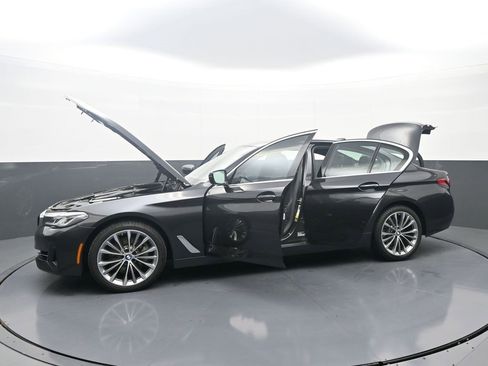Used 2023 BMW 530i xDrive w/ Premium Package image 41