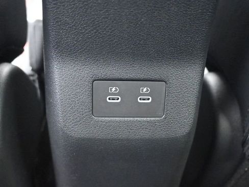 Used 2025 Nissan Kicks SR FWD image 19