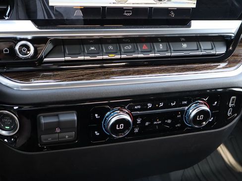 New 2026 GMC Sierra 1500 SLE w/ Preferred Package image 11