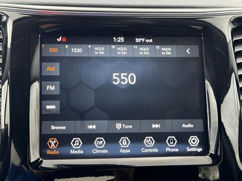 Used 2022 Jeep Cherokee Limited image 16