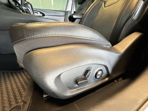 Used 2022 Jeep Compass Trailhawk w/ Trailhawk Elite Group image 12