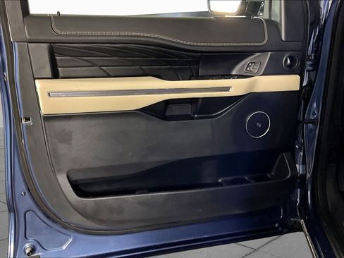 Used 2019 Ford Expedition Max Platinum AWD/4WD image 21