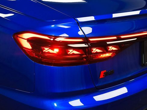 Used 2024 Audi S8 w/ S8 Comfort Plus Package image 89