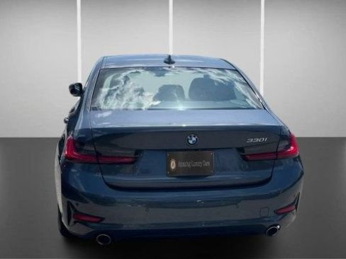 Used 2021 BMW 330i Sedan w/ Premium Package RWD image 8