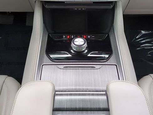 Used 2023 Jeep Wagoneer Series III w/ Preferred Equipment Group image 18