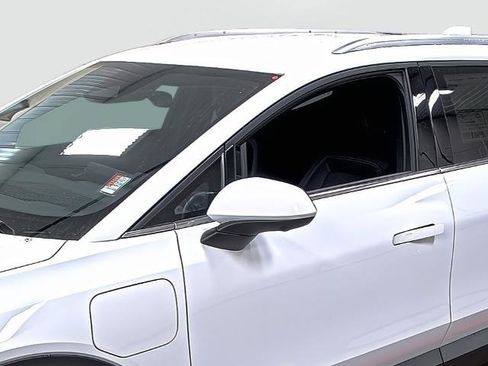 New 2026 Chevrolet Equinox EV LT image 8