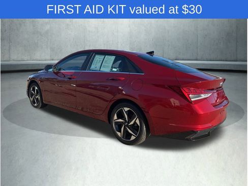 Used 2023 Hyundai Elantra Limited image 7
