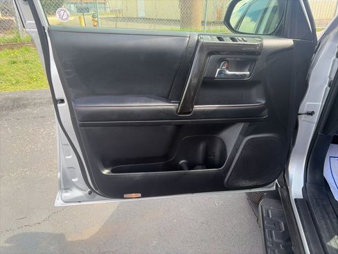 Used 2024 Toyota 4Runner TRD Off-Road image 13