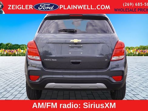 Used 2018 Chevrolet Trax LT w/ LT Convenience Package image 4