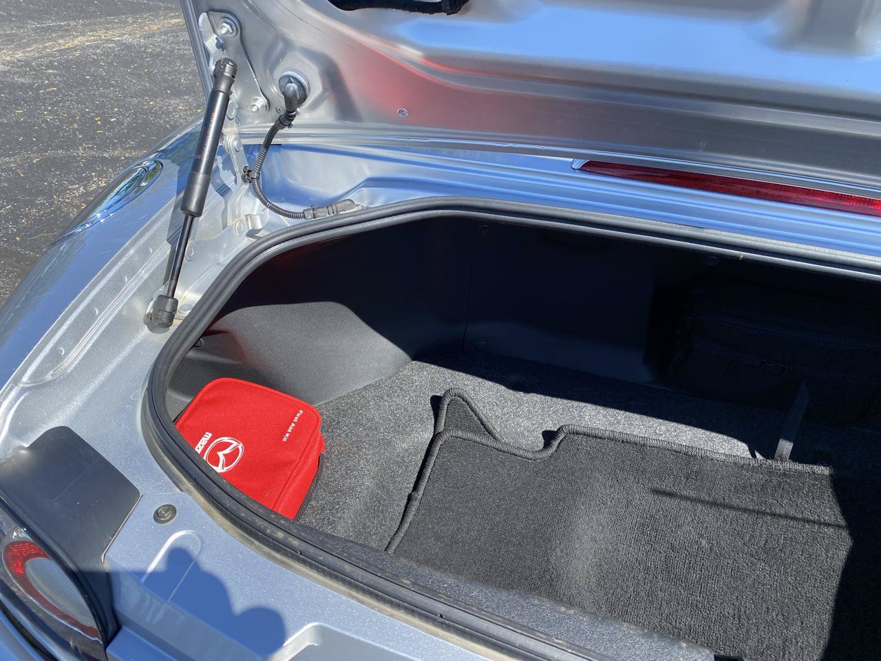 Used 2006 MAZDA MX-5 Miata Touring RWD image 42