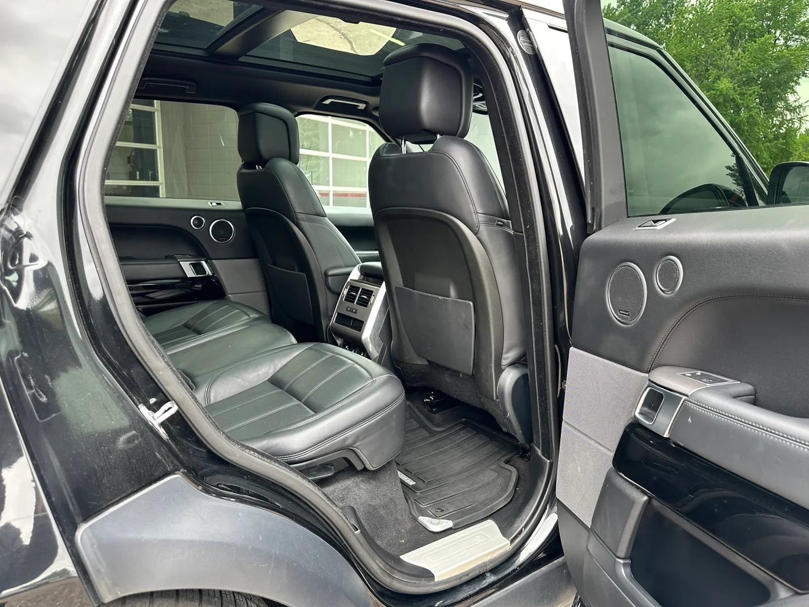 Used 2019 Land Rover Range Rover Sport HSE AWD/4WD image 18