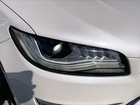 Used 2017 Lincoln MKZ Premiere image 25