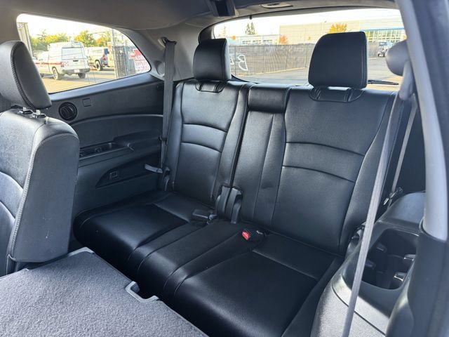 Used 2018 Honda Pilot Touring image 22