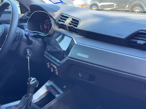 Certified 2025 Audi Q3 2.0T Premium image 29