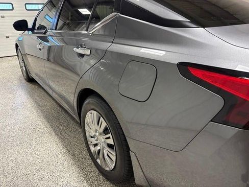 Used 2024 Nissan Altima 2.5 S FWD image 11