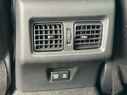 Used 2025 Toyota Camry XSE FWD image 12