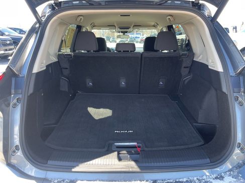 Used 2025 Nissan Rogue SV image 17