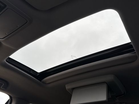 Used 2022 Honda Pilot Touring image 35