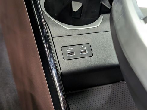 Certified 2025 BMW X2 xDrive28i image 21