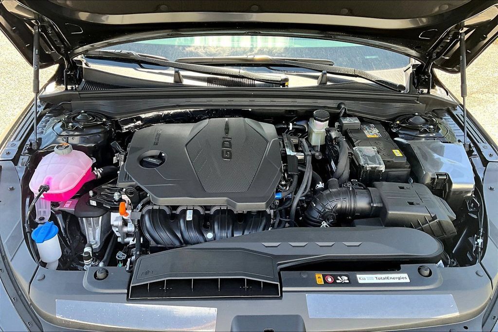 New 2026 Kia K5 LXS FWD image 11