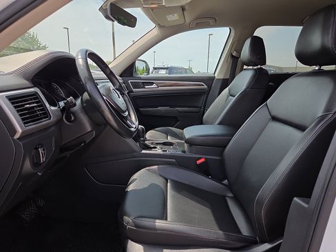 Used 2019 Volkswagen Atlas SE FWD image 17