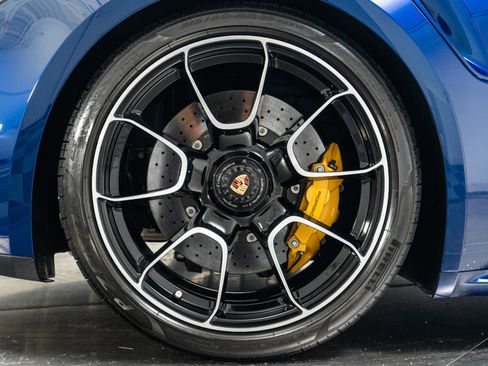 Used 2022 Porsche 911 Turbo S image 40