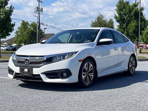 Used 2018 Honda Civic EX-L image 4