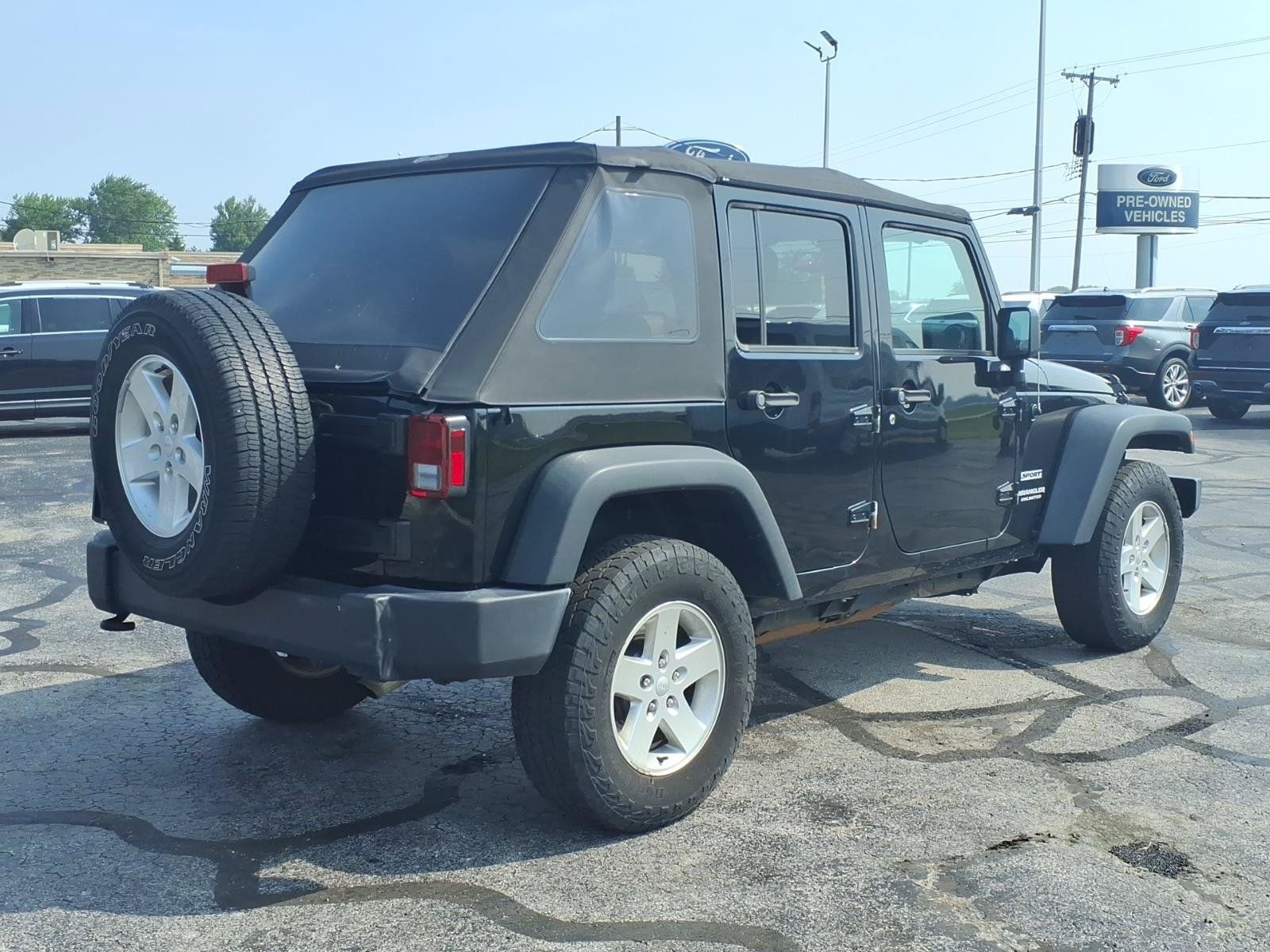 Used 2017 Jeep Wrangler Unlimited Sport w/ Quick Order Package 24S AWD/4WD image 3