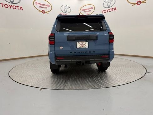New 2026 Toyota 4Runner SR5 AWD/4WD image 7
