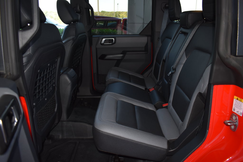 Used 2024 Ford Bronco Black Diamond AWD/4WD image 15
