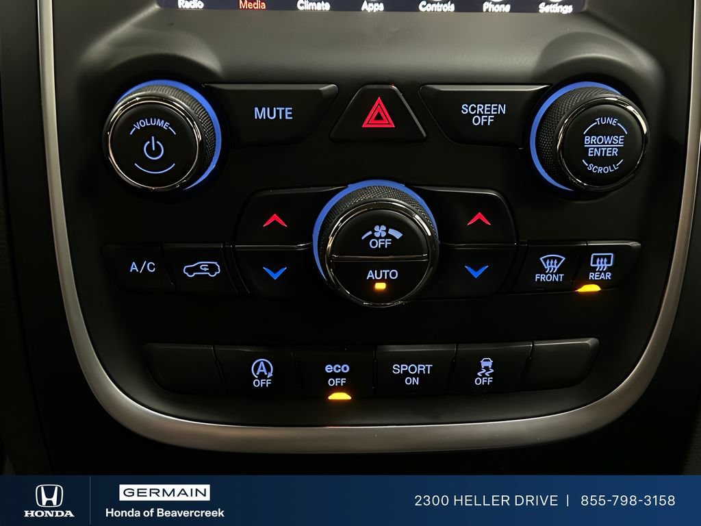 Used 2020 Dodge Durango SXT w/ 3rd Row Seating Group AWD/4WD image 18