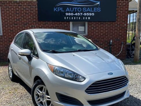 Used 2017 Ford Fiesta SE w/ Cold Weather Package image 1