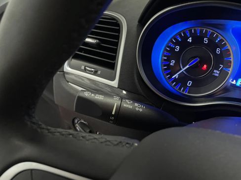 Used 2022 Chrysler 300 Touring AWD/4WD image 22