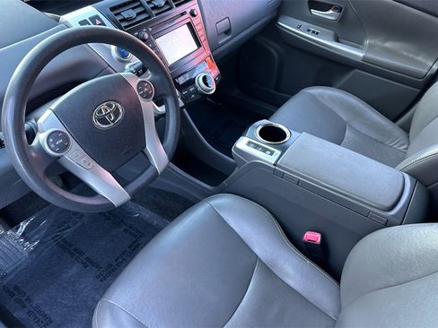 Used 2013 Toyota Prius V Three image 10