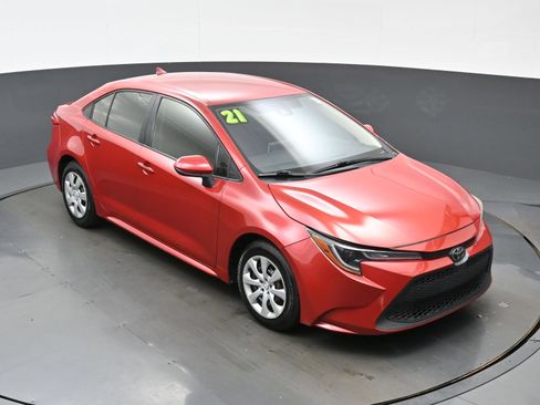 Used 2021 Toyota Corolla LE FWD image 37
