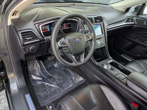 Used 2019 Ford Fusion Energi Titanium image 12