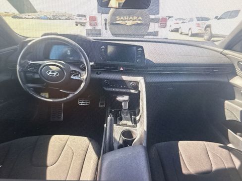 Used 2025 Hyundai Elantra Sport image 10