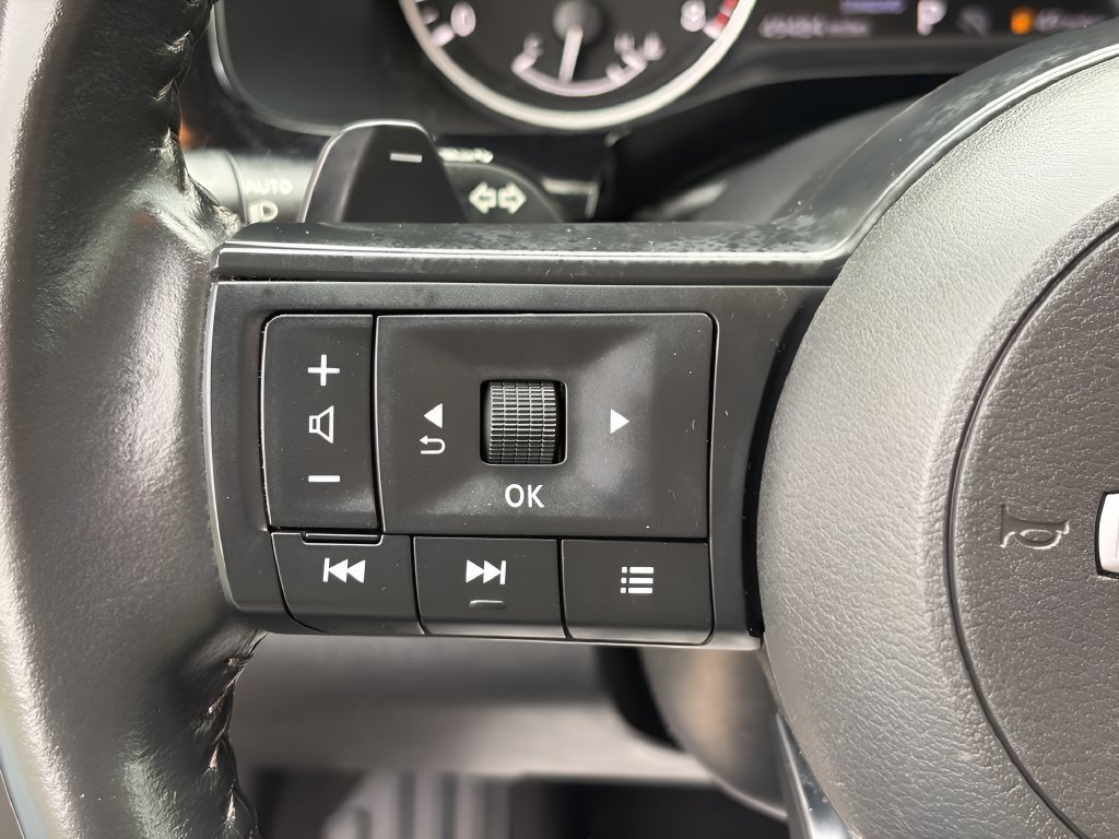 Used 2024 Nissan Pathfinder SV FWD image 19