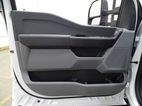 Used 2023 Ford F550 4x4 Regular Cab Super Duty image 11