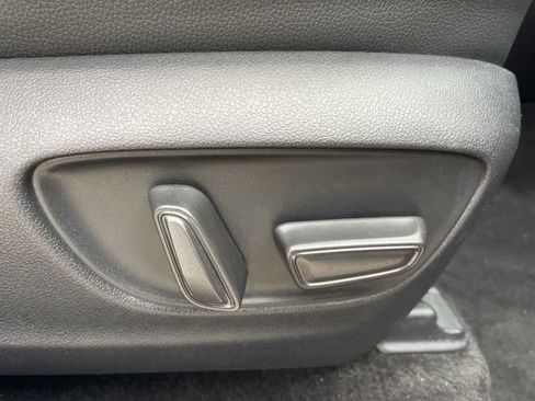 Used 2025 Toyota Grand Highlander FWD image 27